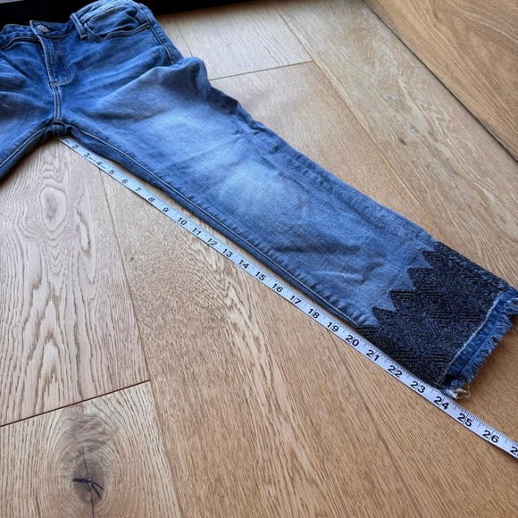 DRIFTWOOD CANDACE Embroidered Hem Straight Ankle High Rise Jeans - 27 - Picture 9 of 13